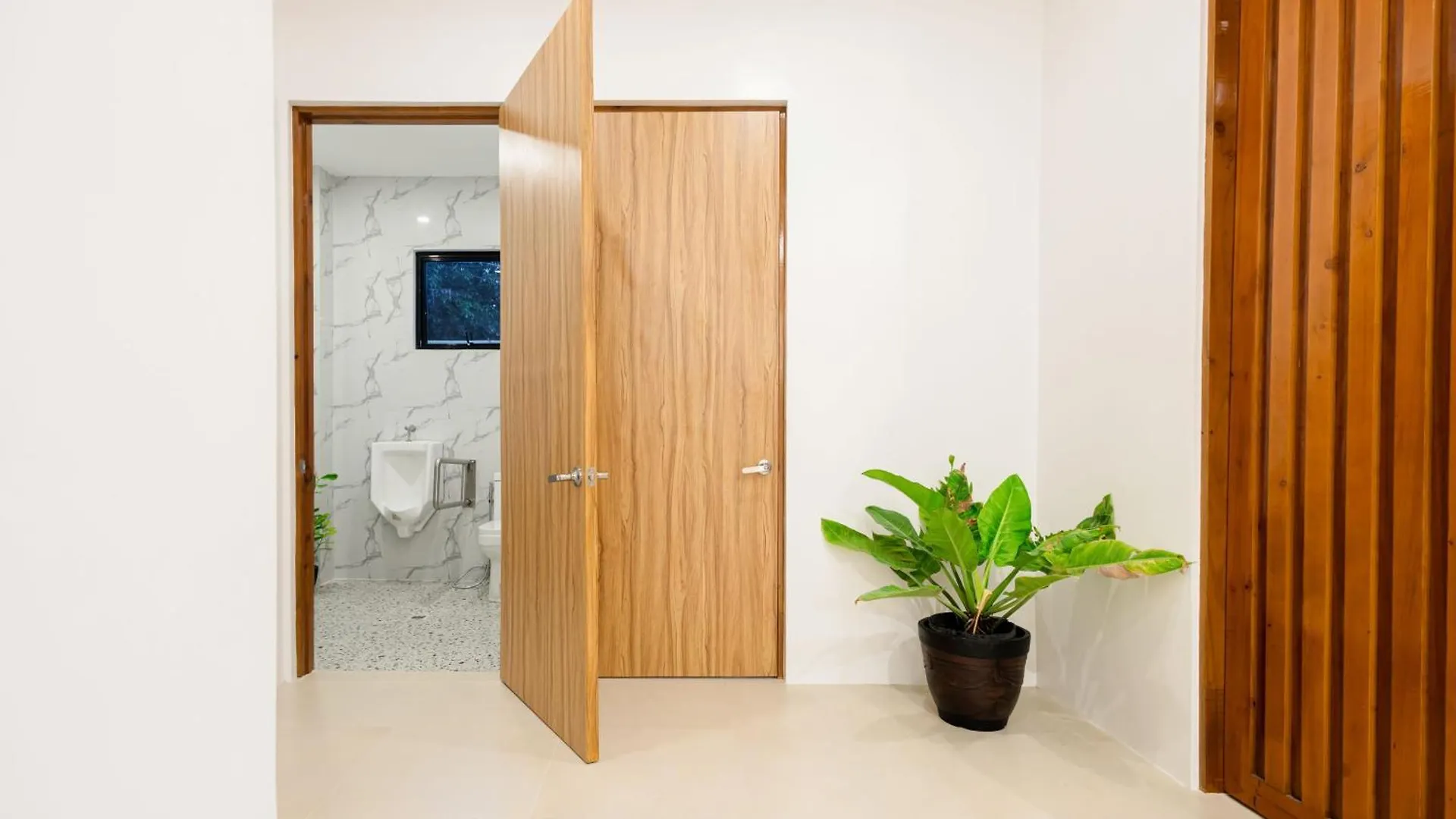 E L Westensee Resort (Adults Only) 다오 3*,  필리핀