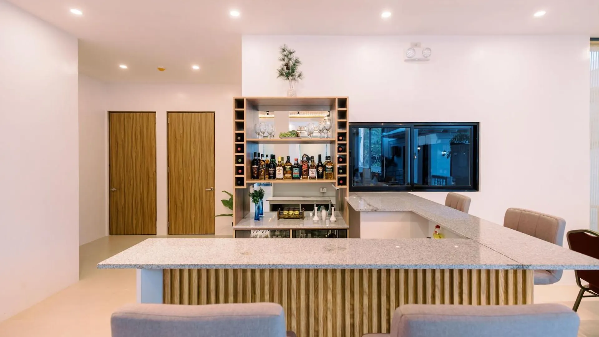 E L Westensee Resort (Adults Only) 다오